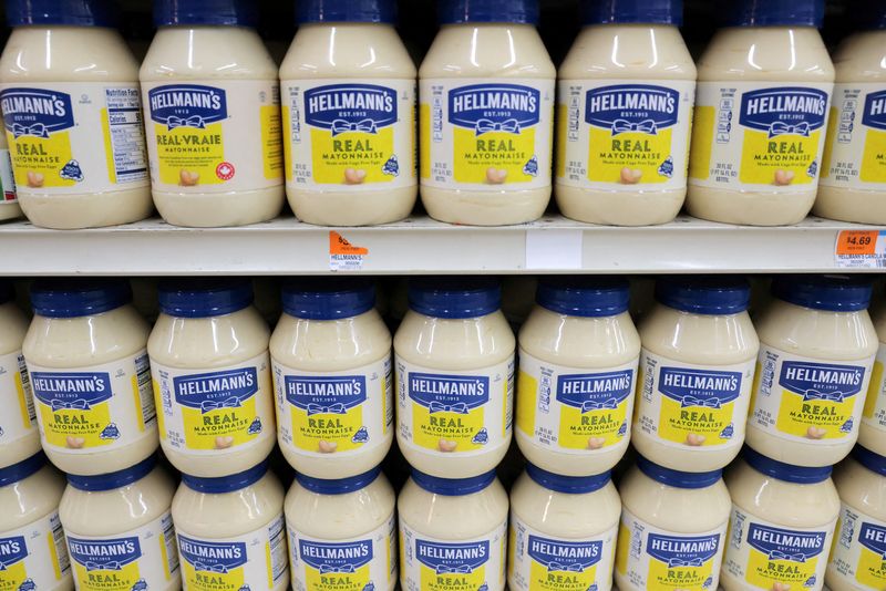 &copy; Reuters. FILE PHOTO: Hellmann's, a brand of Unilever, is seen on display in a store in Manhattan, New York City, U.S., March 24, 2022. REUTERS/Andrew Kelly/