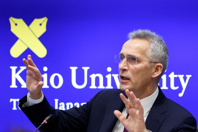 &copy; Reuters. Secretário-geral da Otan, Jens Stoltenberg, fala na Universidade de Keio, em Tóquio
01/02/2023
REUTERS/Issei Kato