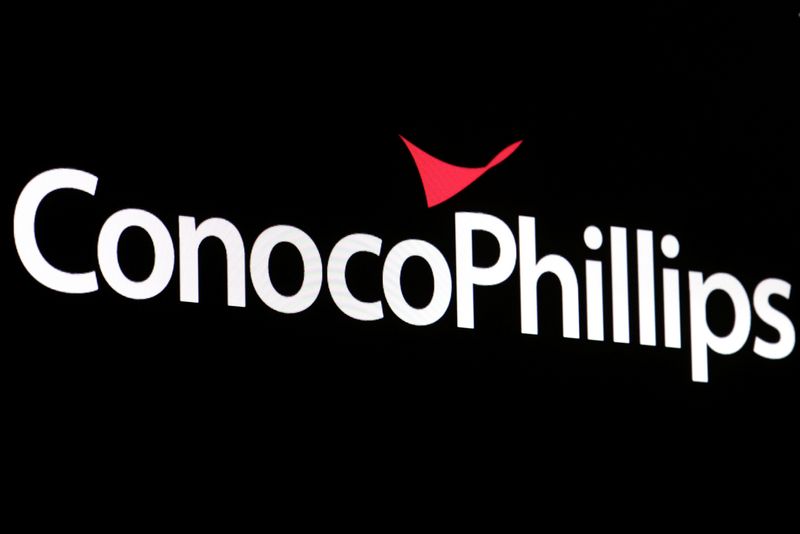 &copy; Reuters. FILE PHOTO: A screen displays the logo for ConocoPhillips on the floor of the New York Stock Exchange (NYSE) in New York City, U.S., April 6, 2022. REUTERS/Brendan McDermid/File Photo