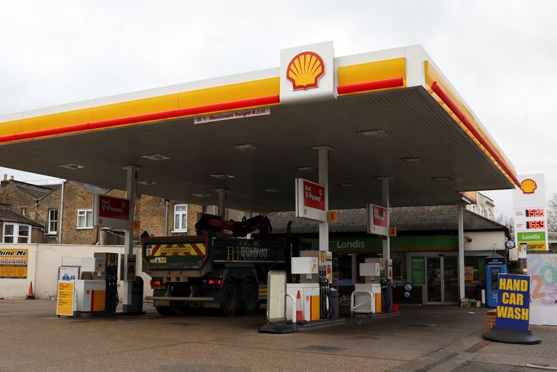 © Reuters. A general view of a Shell's petrol station in South East London, Britain, February 2, 2023. REUTERS/May James