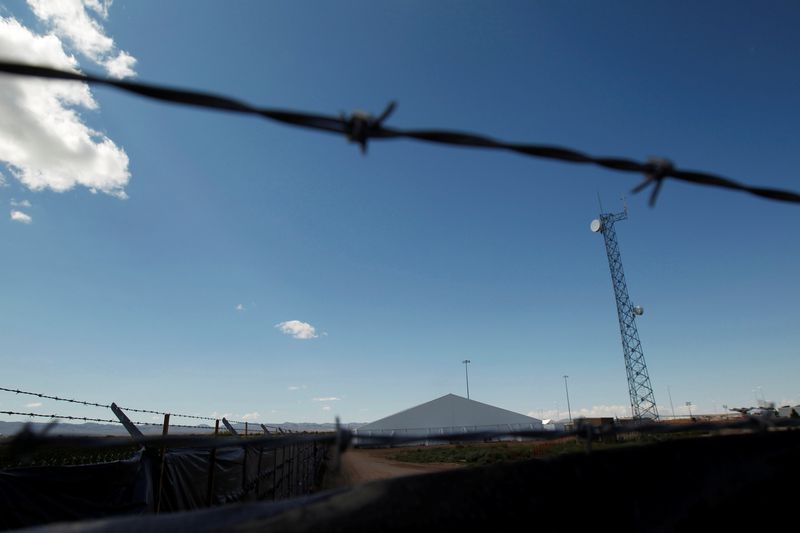 &copy; Reuters. FILE PHOTO: A tent is seen at a tent encampment at the U.S. Customs and Border Protection (CBP) port of entry in Tornillo, Texas, U.S. October 6, 2018. REUTERS/Jose Luis Gonzalez