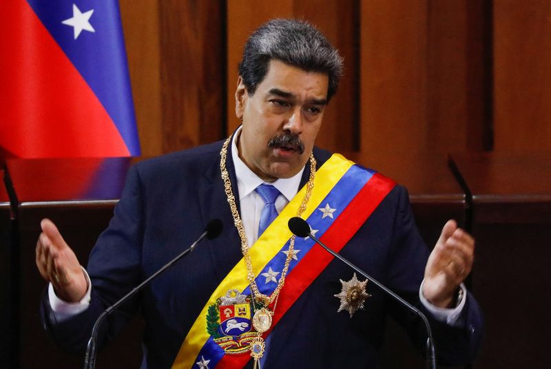 &copy; Reuters. FILE PHOTO: Venezuela’s President Nicolas Maduro delivers a speech in front of the Venezuelan Supreme Court of Justice magistrates during the opening of the new court term, in Caracas, Venezuela January 31, 2023. REUTERS/Leonardo Fernandez Viloria
