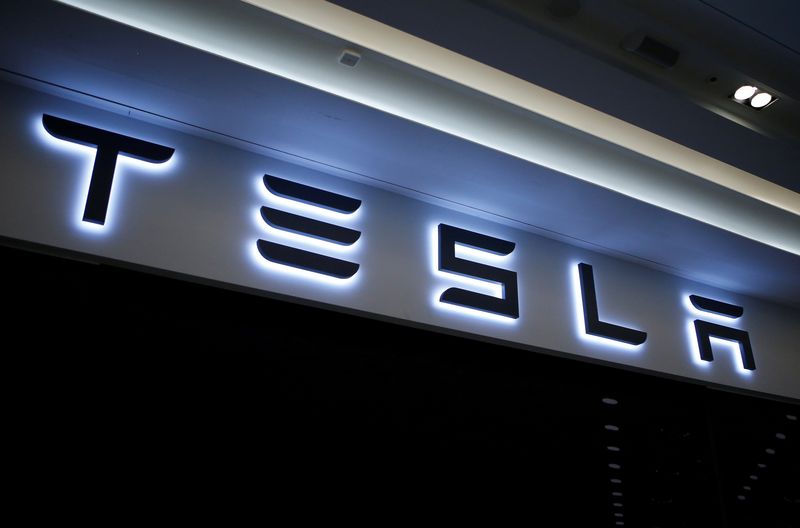 &copy; Reuters. FILE PHOTO: A Tesla logo is seen at its planned store in Hanam, South Korea, December 22, 2016. Picture taken December 22, 2016.   REUTERS/Kim Hong-Ji