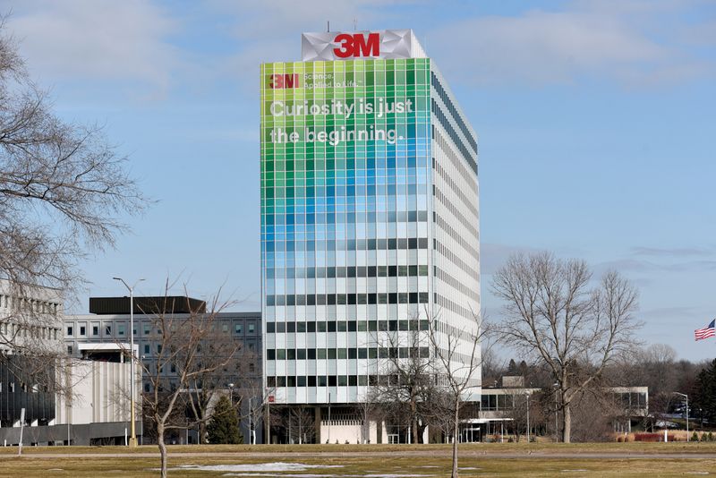 &copy; Reuters. FILE PHOTO: The 3M Global Headquarters in Maplewood, Minnesota, U.S. is photographed on March 4, 2020. REUTERS/Nicholas Pfosi/File Photo