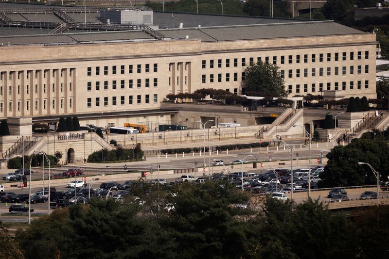 &copy; Reuters. FILE PHOTO: The Pentagon building is seen in Arlington, Virginia, U.S. October 9, 2020. REUTERS/Carlos Barria