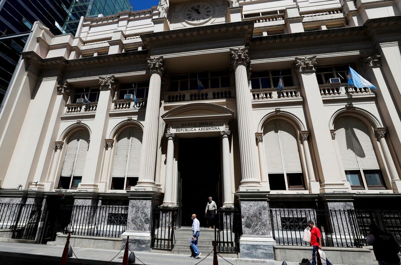 &copy; Reuters. FILE PHOTO: The facade of Argentina's Central Bank is pictured in the financial district of Buenos Aires, Argentina December 7, 2021. REUTERS/Agustin Marcarian/File Photo