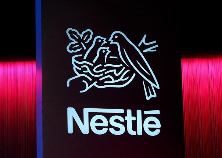 Nestlé seguirá subiendo los precios de los alimentos en 2023, según su presidente ejecutivo