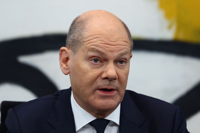 &copy; Reuters. FILE PHOTO: German Chancellor Olaf Scholz speaks as he attends a news conference at the Chancellery in Berlin, Germany, December 8, 2022. REUTERS/Lisi Niesner