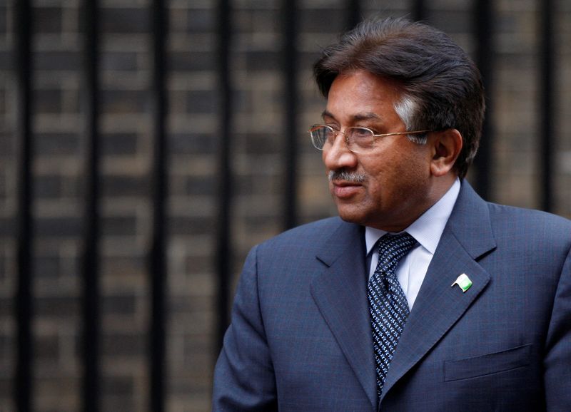 &copy; Reuters. FILE PHOTO: Pakistan's President Pervez Musharraf arrives to meet Britain's Prime Minister Gordon Brown in Downing Street in London January 28, 2008. REUTERS/Stephen Hird