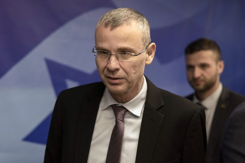 &copy; Reuters. FILE PHOTO: Israeli Justice minister Yariv Levin attends the weekly cabinet meeting at the Prime Minister's office in Jerusalem, on January 15, 2023. Menahem Kahana/Pool via REUTERS