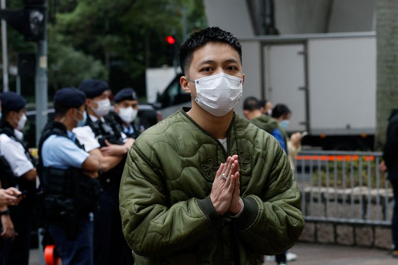 © Reuters. Lee Yue-shun, one of the 47 pro-democracy activists charged with conspiracy to commit subversion under the national security law, arrives at the West Kowloon Magistrates' Courts building in Hong Kong, China February 6, 2023. REUTERS/Tyrone Siu