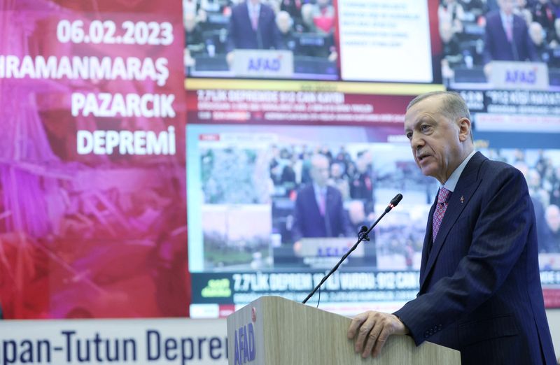 © Reuters. Turkish President Tayyip Erdogan speaks at the coordination center of Turkey's Disaster and Emergency Management Authority (AFAD) in Ankara, Turkey February 6, 2023.?Presidential Press Office/Handout via REUTERS