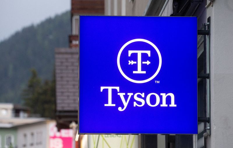 &copy; Reuters. Il logo Tyson Foods a Davos, in Svizzera.   REUTERS/Arnd Wiegmann