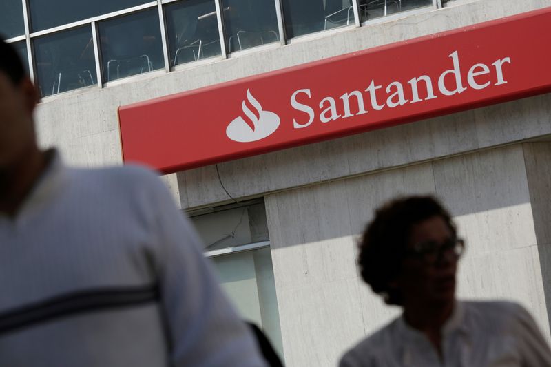 Santander valora su filial mexicana en 8.100 millones de euros antes de exclusión de bolsa