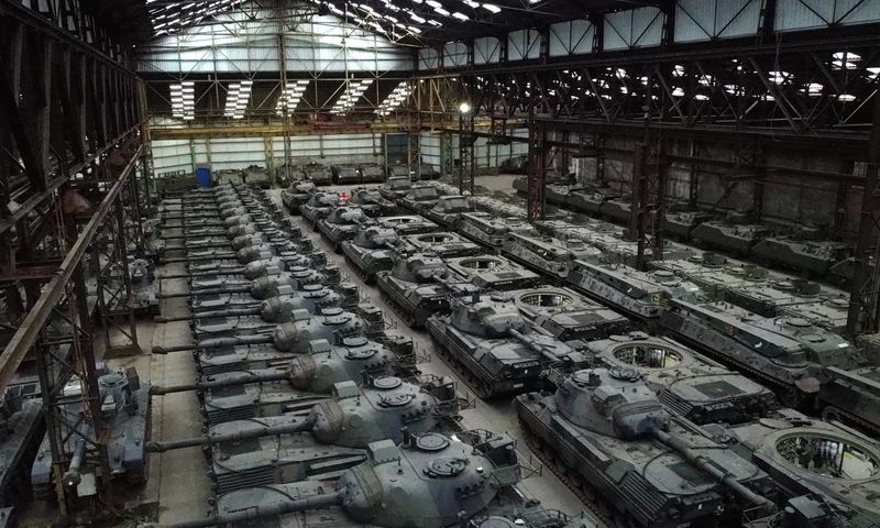 &copy; Reuters. FILE PHOTO: Dozens of German-made Leopard 1 tanks and other armoured vehicles, owned by Freddy Versluys the CEO of Belgian defence company OIP Land Systems, who said could help Ukraine if he received export permits from the Belgian regional government of 