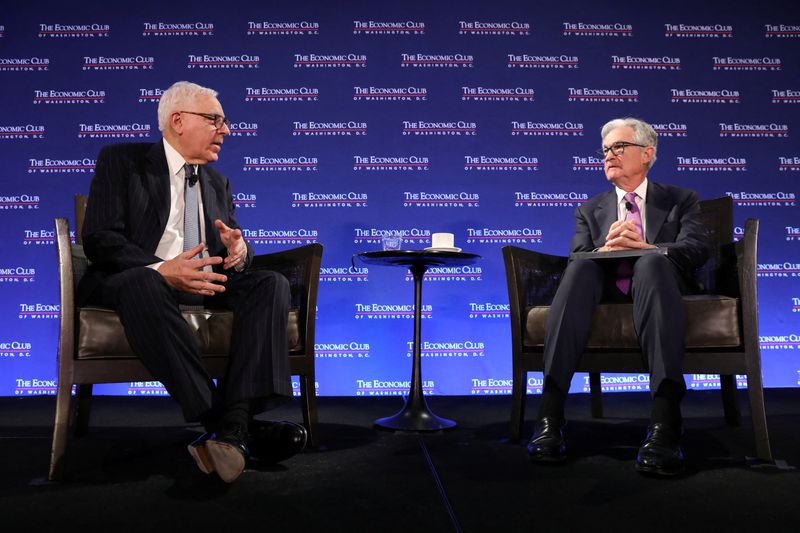 © Reuters. U.S. Federal Reserve Chair Jerome Powell participates in a discussion with David Rubenstein during a meeting of The Economic Club of Washington, at the Renaissance Hotel in Washington, D.C., U.S.,  February 7, 2023. REUTERS/Amanda Andrade-Rhoades