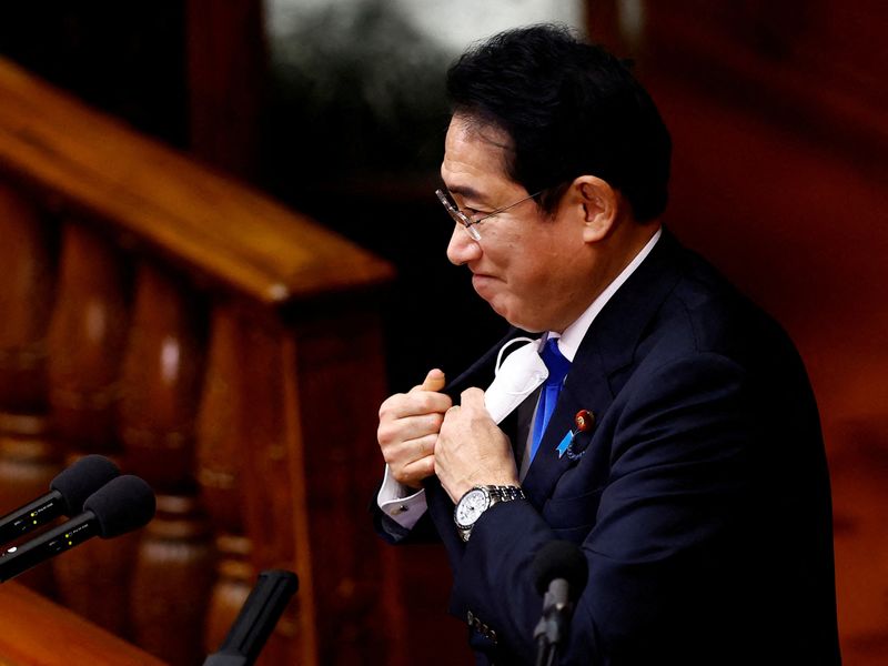 Japan PM says global communication skills key for new BOJ head pick
