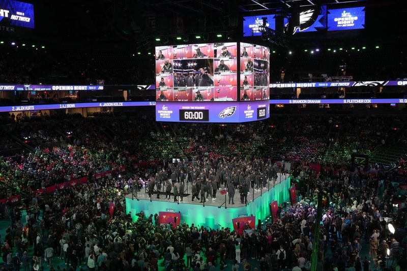 &copy; Reuters. Feb 6, 2023; Phoenix, AZ, USA; General view as the Philadelphia Eagles speak with media during Super Bowl Opening Night at Footprint Center. Mandatory Credit: Kirby Lee-USA TODAY Sports