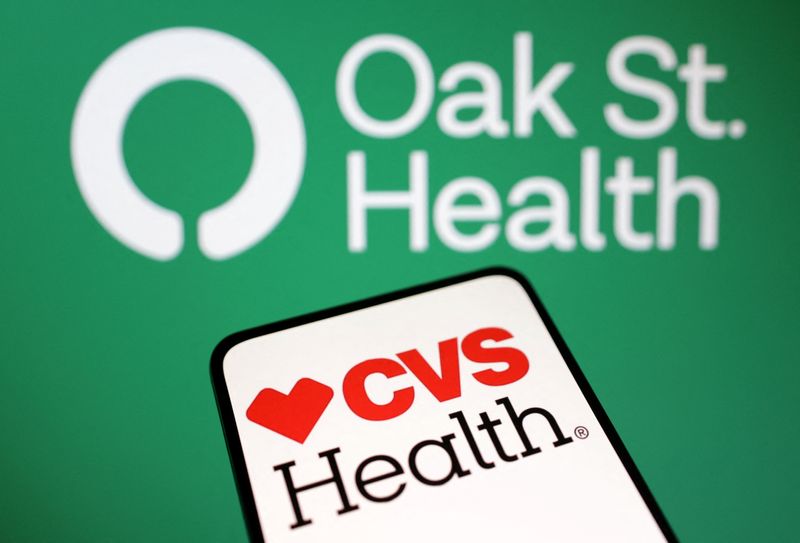 © Reuters. CVS Health and Oak St. Health logos are seen in this illustration taken February 8, 2023. REUTERS/Dado Ruvic/Illustration