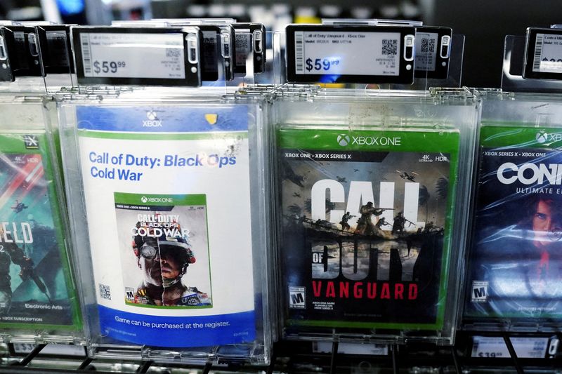 © Reuters. FILE PHOTO: Activision games 