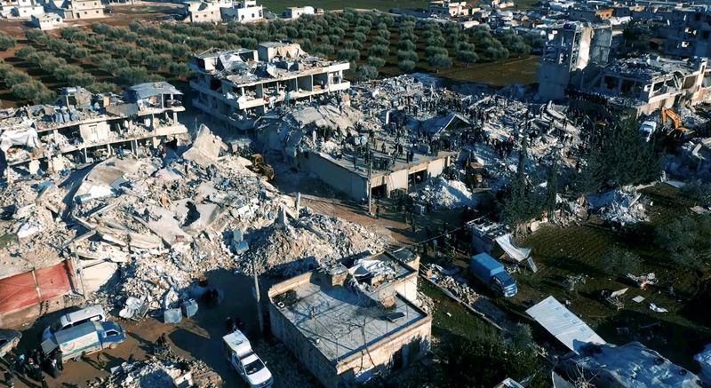 &copy; Reuters. FILE PHOTO: Damaged buildings and rescue operations are seen in the aftermath of the earthquake, in Aleppo, Syria February 7, 2023, in this screen grab taken from a social media video. White Helmets/Handout via REUTERS 