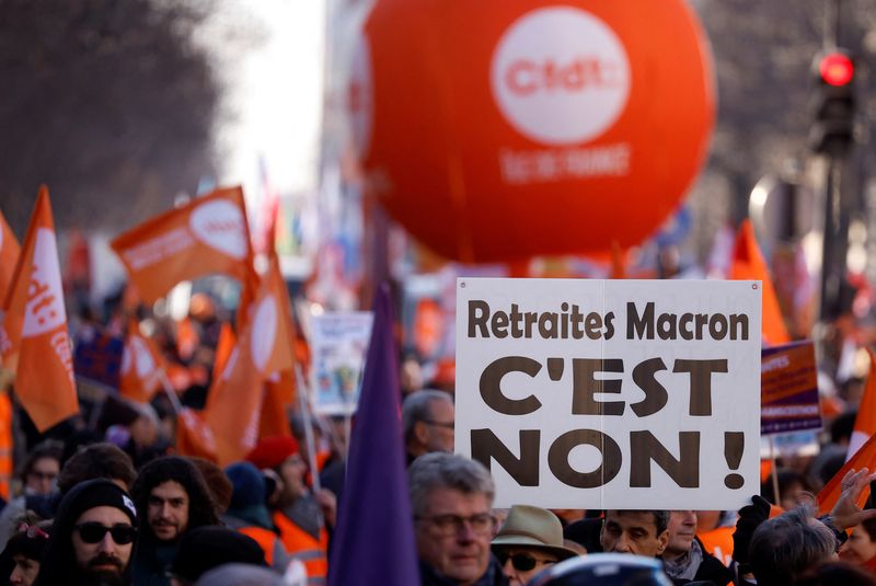 &copy; Reuters. Une manifestation contre la réforme des retraites, à Paris. /Photo prise le 7 février 2023/REUTERS/Christian Hartmann