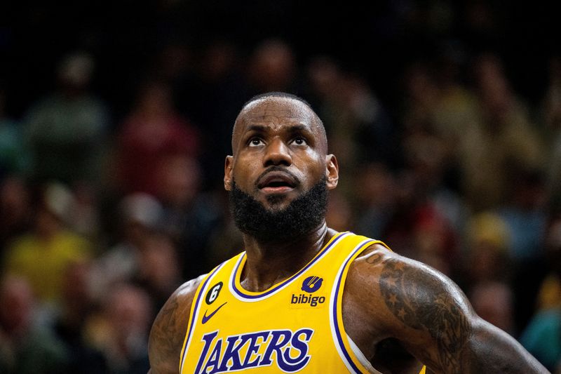 &copy; Reuters. FILE PHOTO: Feb 2, 2023; Indianapolis, Indiana, USA; Los Angeles Lakers forward LeBron James (6) in the second half against the Indiana Pacers at Gainbridge Fieldhouse. Mandatory Credit: Trevor Ruszkowski-USA TODAY Sports/File Photo