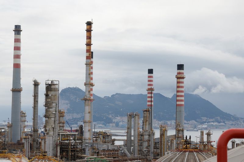 &copy; Reuters. Une usine d'hydrogène vert au Cepsa Energy Park à San Roque, en Espagne. /Photo prise le 1er décembre 2022/REUTERS/Jon Nazca