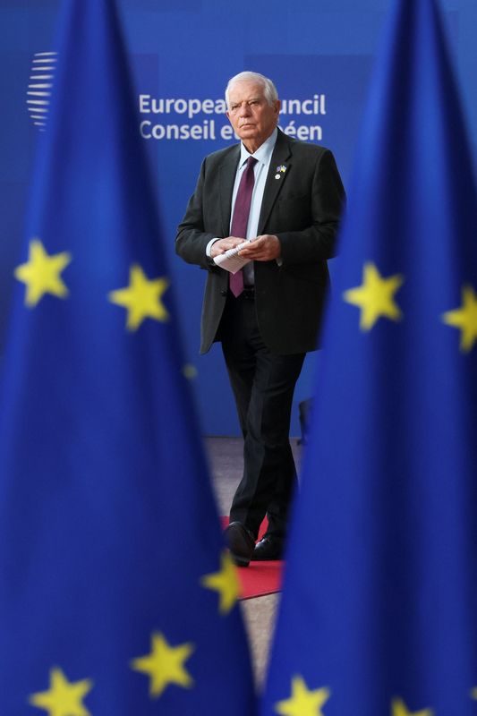 &copy; Reuters. L'Alto rappresentante dell'Unione europea per gli affari esteri e la politica di sicurezza Josep Borrell assiste al vertice dei leader europei a Bruxelles, in Belgio, il 9 febbraio 2023. REUTERS/Yves Herman