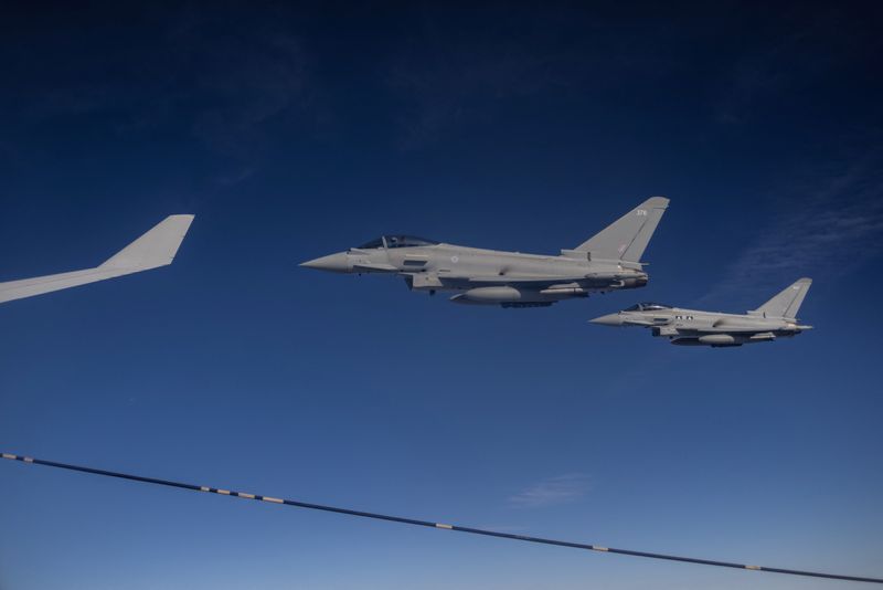 &copy; Reuters. Caças Typhoon, da Real Força Aérea britânica, durante exercícios militares anuais Red Flag, entre Reino Unido, EUA e Austrália, no Estado norte-americano de Nevada
08/02/2023 REUTERS/Carlos Barria