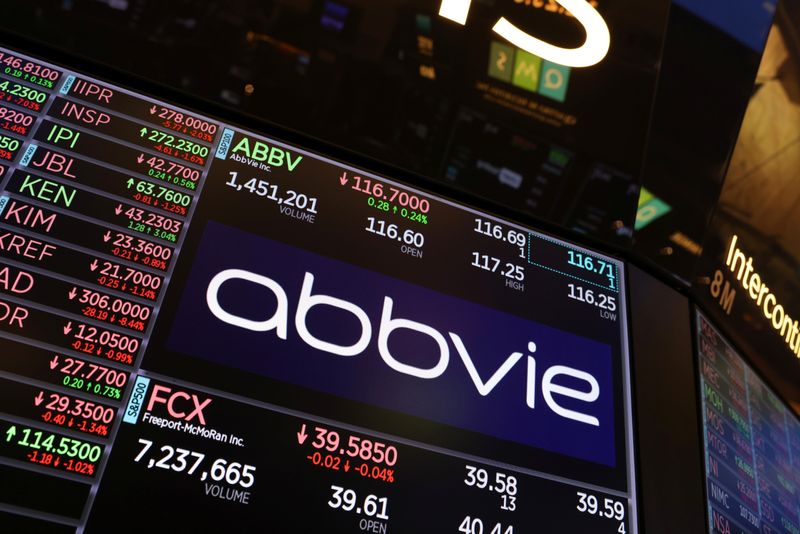 &copy; Reuters. FILE PHOTO: The logo for AbbVie is displayed on a screen at the New York Stock Exchange (NYSE) in New York City, New York, U.S., November 17, 2021. REUTERS/Andrew Kelly/File Photo