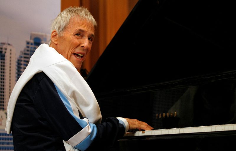 © Reuters. FILE PHOTO: Composer Burt Bacharach sings during a media event in Sydney June 28, 2007. Prolific song writer Bacharach is undertaking a tour of Australia with the Sydney Symphony orchestra.    REUTERS/Tim Wimborne/File Photo