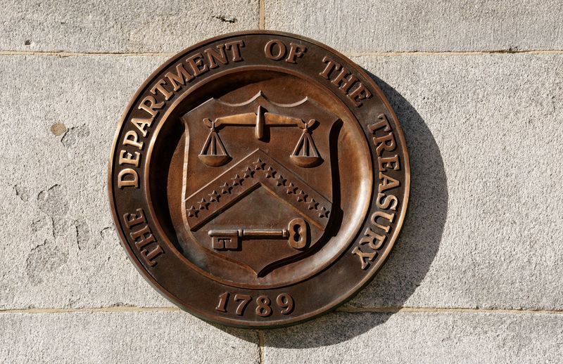 © Reuters. FILE PHOTO: A bronze seal for the Department of the Treasury is shown at the U.S. Treasury building in Washington, U.S., January 20, 2023.  REUTERS/Kevin Lamarque