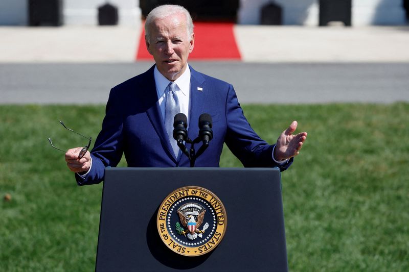 &copy; Reuters. FILE PHOTO: U.S. President Joe Biden delivers remarks during a signing event for the CHIPS and Science Act of 2022, on the South Lawn of the White House in Washington, U.S., August 9, 2022. REUTERS/Evelyn Hockstein/File Photo