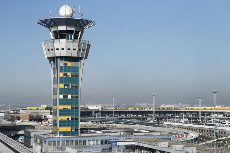 &copy; Reuters. Vue générale de l'aéroport d'Orly à Paris, le 9 avril 2015. /REUTERS/Gonzalo Fuentes