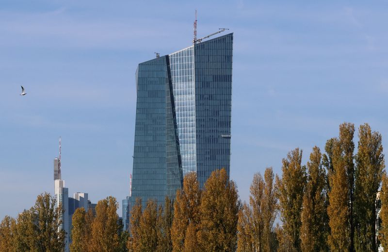 &copy; Reuters. FILE PHOTO: A view shows the European Central Bank (ECB) building, in Frankfurt, Germany October 27, 2022. REUTERS/Wolfgang Rattay