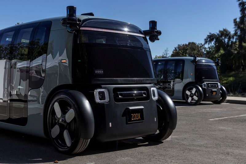 &copy; Reuters. FILE PHOTO: Zoox, a self-driving vehicle owned by Amazon, is seen at the company's factory in Fremont, California, U.S. July 19, 2022.  REUTERS/Carlos Barria/File Photo