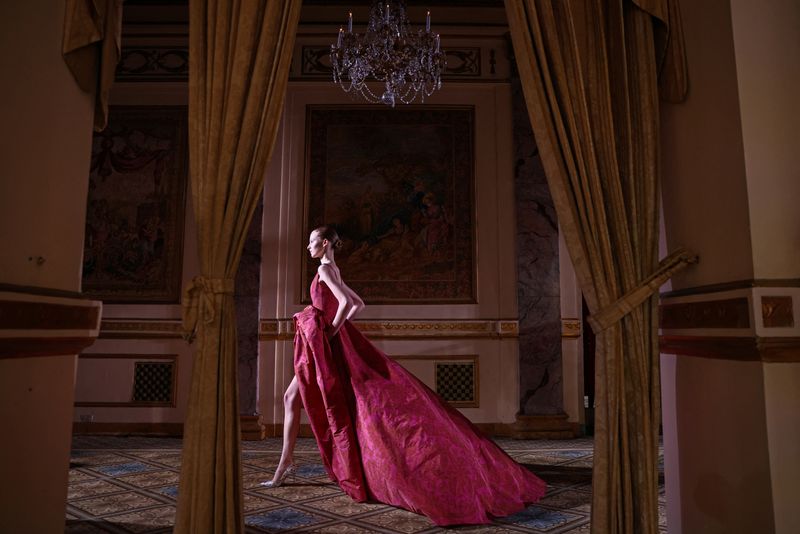 &copy; Reuters. Modelo caminha em direção à passarela durante os ensaios do desfile da coleção Outono/Inverno 2023 de Carolina Herrera durante a Semana de Moda de Nova York
13/02/2023
REUTERS/Andrew Kelly