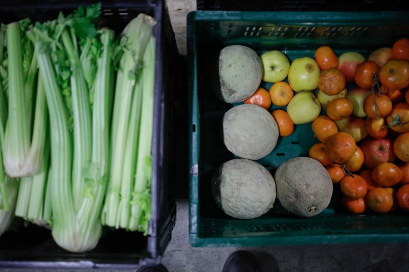 &copy; Reuters. Fruit and vegetables collected from the wholesale market, to distribute it later by bicycle to needy people is seen, as the spread of the coronavirus disease (COVID-19) continues in Berlin, Germany, April 3, 2020. REUTERS/Axel Schmidt/Files