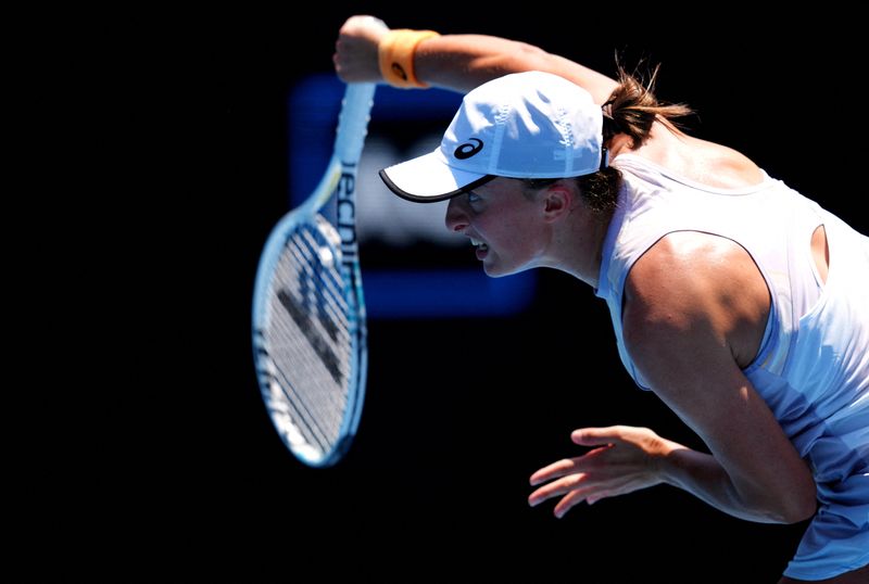 &copy; Reuters. إيجا شيانتيك خلال مباراة في بطولة أستراليا المفتوحة للتنس في ملبورن يوم 22 يناير كانون الثاني 2023. تصوير: ساندرا ساندرز - رويترز