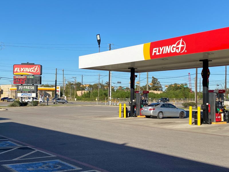 &copy; Reuters. FILE PHOTO: A Pilot Flying J travel center is pictured, as motor fuel retailer has expanded into oil and petroleum trading, transportation and biofuels, in Channelview, Texas, U.S., October 31, 2021. Picture taken October 31, 2021.  REUTERS/Gary McWilliam