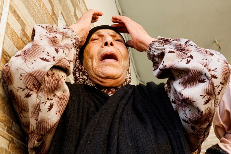 © Reuters. A mourner reacts during the funeral of 17-year-old Palestinian Mahmoud Al-Aydi, who was killed during an Israeli army raid, near Tubas in the Israeli-occupied West Bank, February 14, 2023. REUTERS/Raneen Sawafta