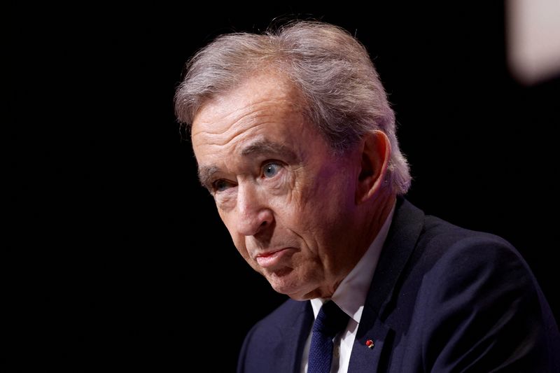 &copy; Reuters. FILE PHOTO: Bernard Arnault, Chairman and CEO of LVMH Moet Hennessy Louis Vuitton, speaks during a news conference to present the 2022 annual results of LVMH in Paris, France, January 26, 2023. REUTERS/Gonzalo Fuentes/File Photo