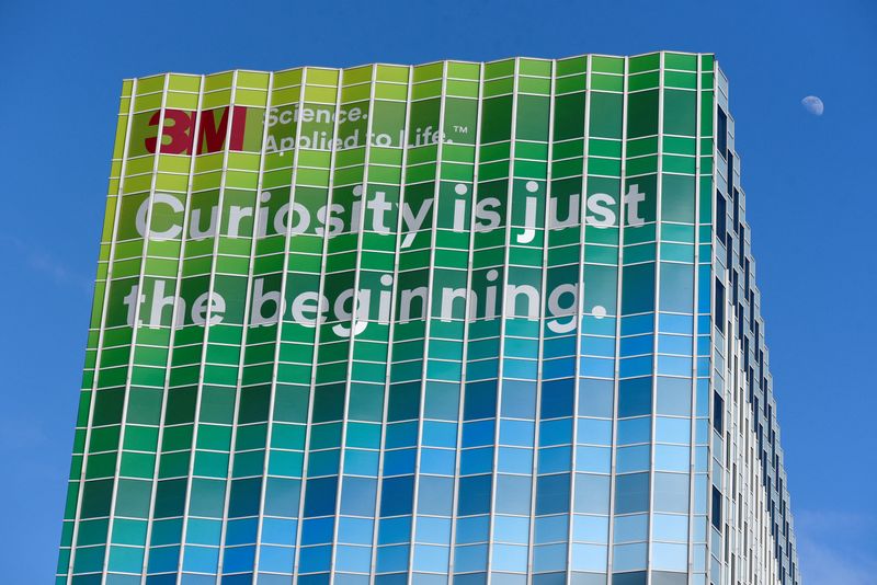 &copy; Reuters. FILE PHOTO: The 3M Global Headquarters in Maplewood, Minnesota, U.S. is photographed on March 4, 2020.  REUTERS/Nicholas Pfosi/File Photo