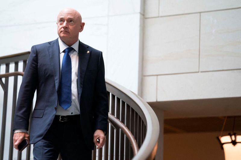 &copy; Reuters. U.S. Sen. Mark Kelly (D-AZ) arrives at a closed-door all-Senators briefing on the state of U.S. defense readiness with respect to China at the U.S. Capitol in Washington, D.C., U.S., February 15, 2023. REUTERS/Sarah Silbiger