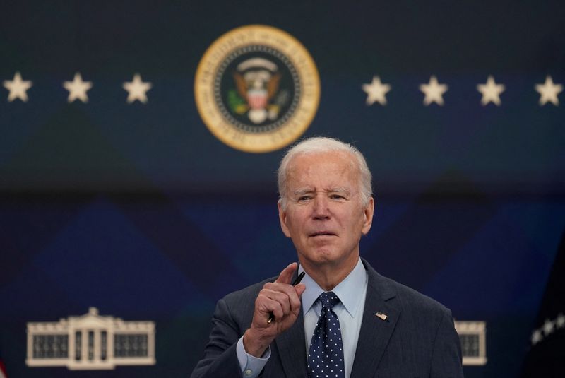 &copy; Reuters. Presidente dos EUA, Joe Biden, fala sobre balão chinês e objetos voadores não identificados
16/02/2023
REUTERS/Kevin Lamarque