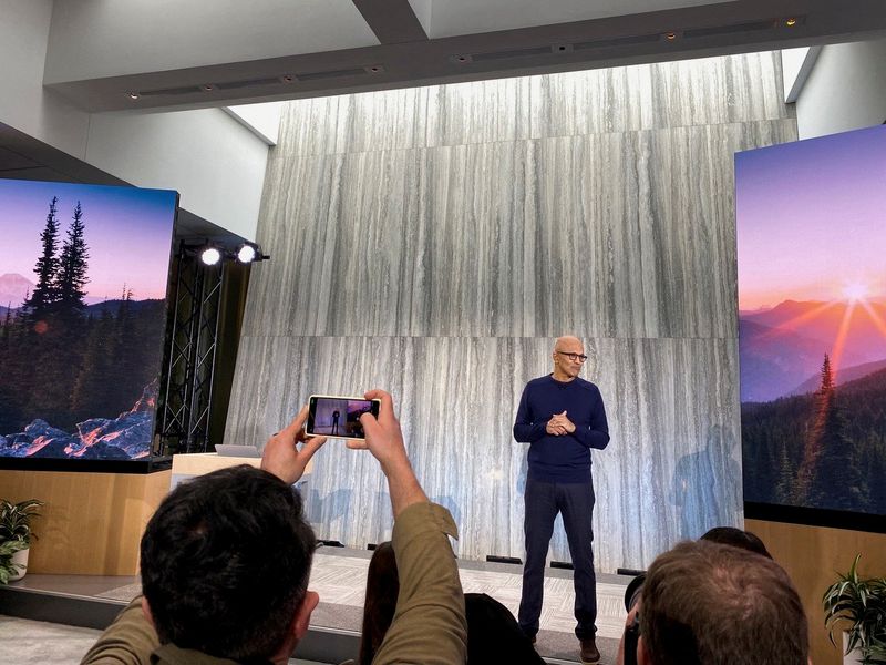&copy; Reuters. FILE PHOTO: Microsoft CEO Satya Nadella speaks at the company's headquarters to introduce a presentation on the software maker's new AI-powered search engine, in Redmond, Washington, U.S., February 7, 2023. REUTERS/Jeffrey Dastin