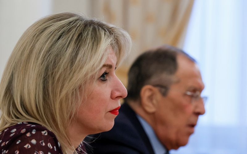 &copy; Reuters. Ministro das Relações Exteriores da Rússia, Sergei Lavrov, e a porta-voz do ministério, Maria Zakharova, se reúnem com chefes de meios de comunicação estrangeiros em Moscou
15/02/2023
REUTERS/Shamil Zhumatov