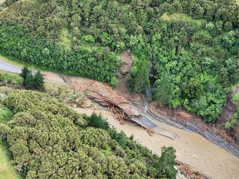 &copy; Reuters. منظر لأضرار الفيضانات في أعقاب إعصار جابرييل في منطقة خليج هوك بنيوزيلندا يوم 15 فبراير شباط 2023. صورة لرويترز من طرف ثالث. (يحظر إعادة بيع الص