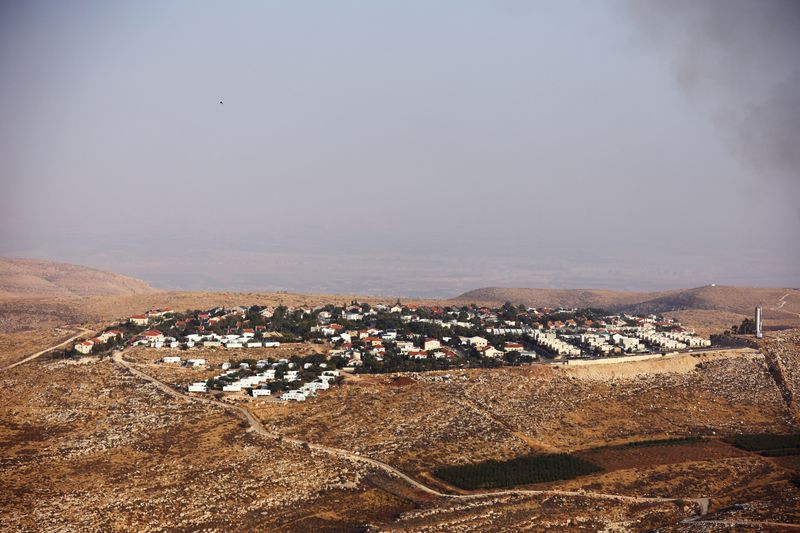 © Reuters. منظر عام لمستوطنة إسرائيلية بالضفة الغربية المحتلة يوم السادس من نوفمبر تشرين الثاني 2022. تصوير: رونين زفولون - رويترز.